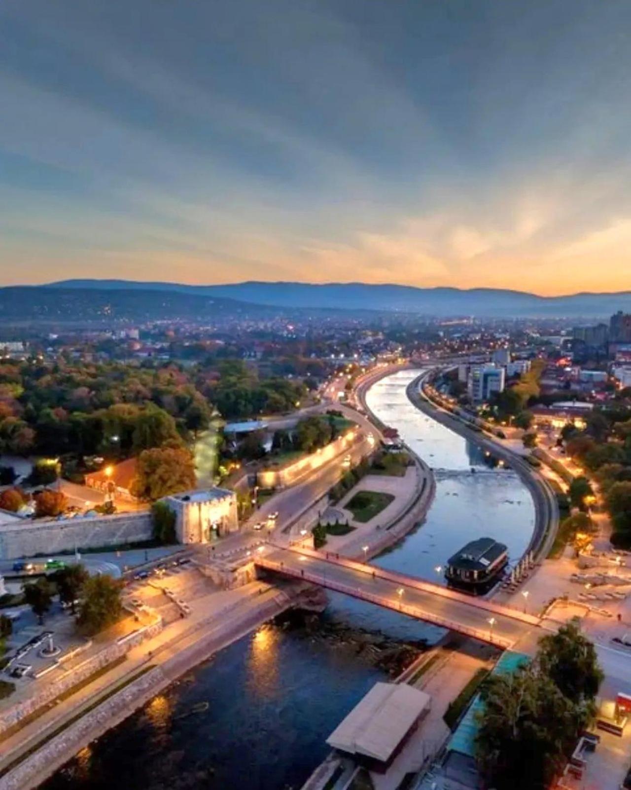 Ni "My Life" Luxury River Apartments מראה חיצוני תמונה